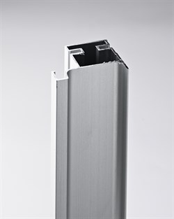L-образный Серебро Вертикальный боковой профиль под 16мм Premium line Gola Rehau 3м - фото 47210